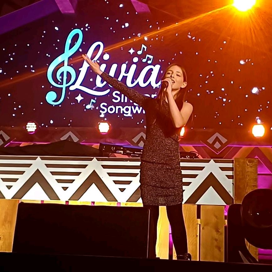 @livia.veldsink.singer